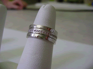 Tri-band ring w/ pink diamonds